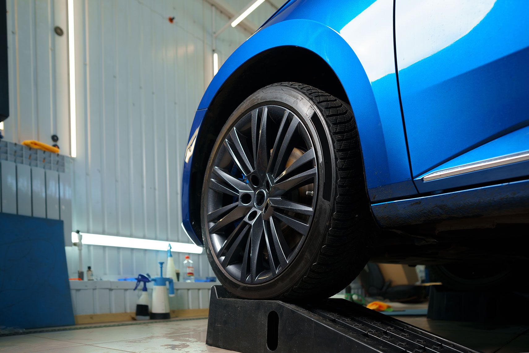 <p class="rteBlock">Tire Pressure Monitoring System (TPMS) Service</p>