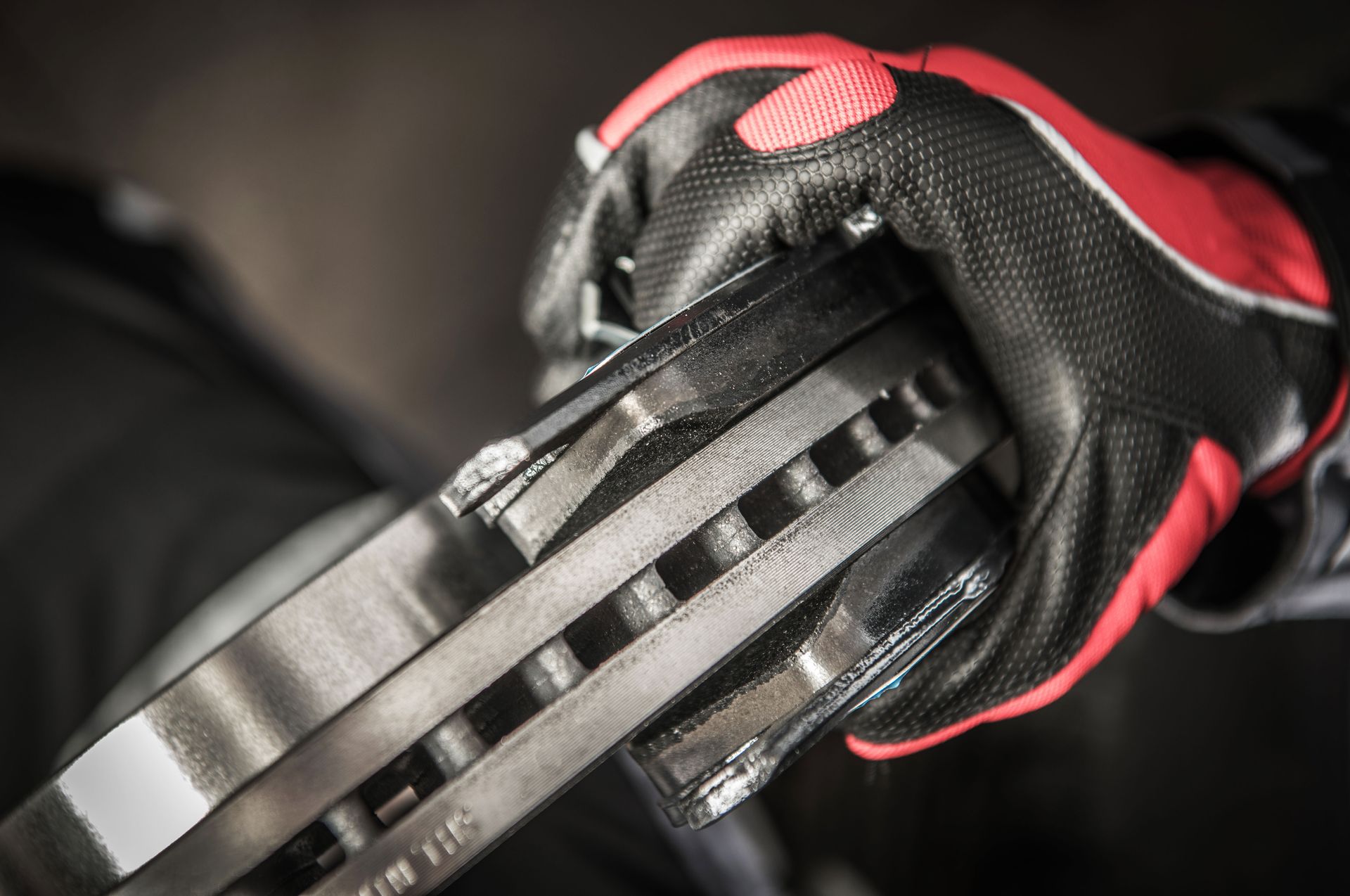 Common Brake Problems: Signs, Symptoms, and Solutions