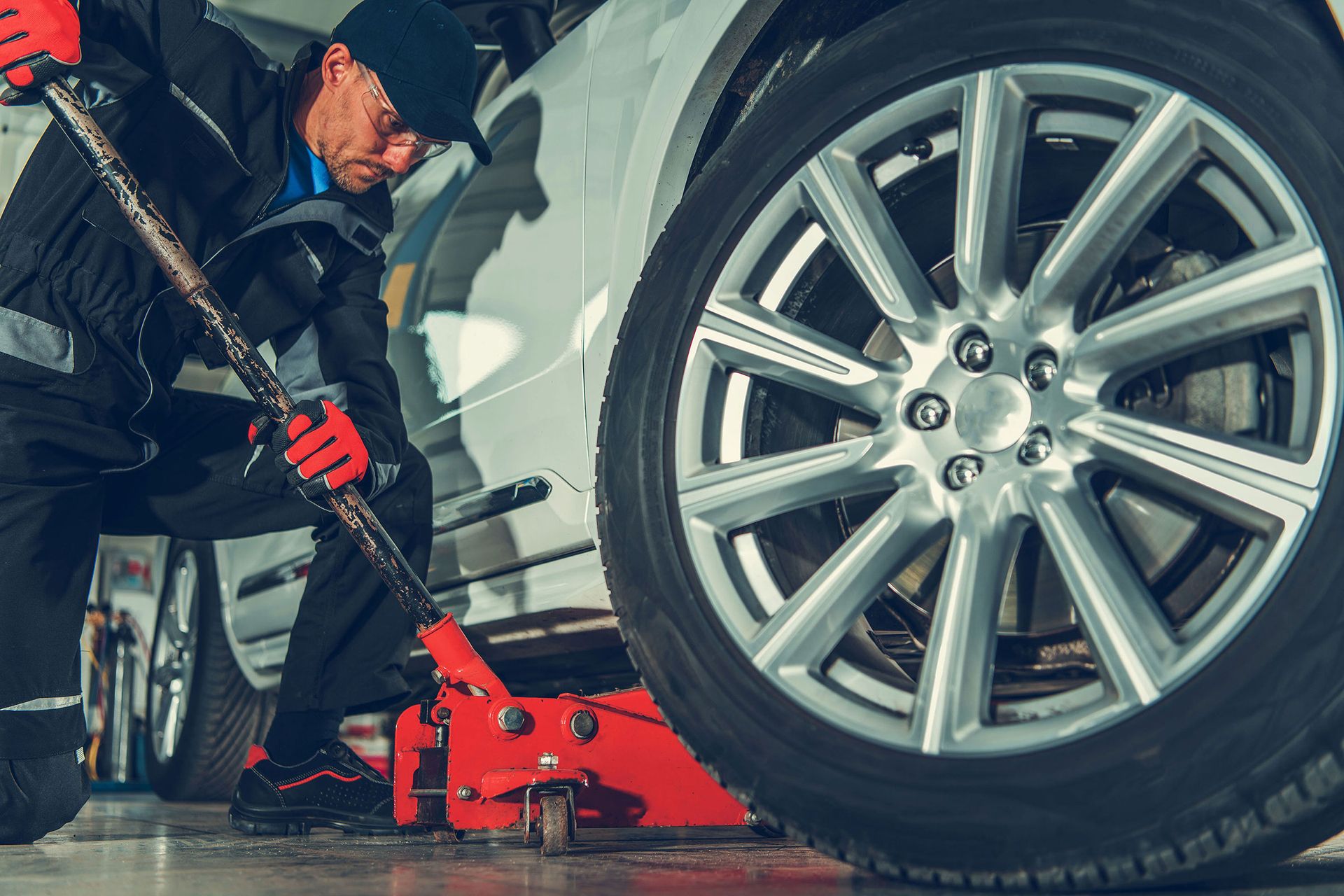<p class="rteBlock">Choosing the Right Tires: A Guide</p>