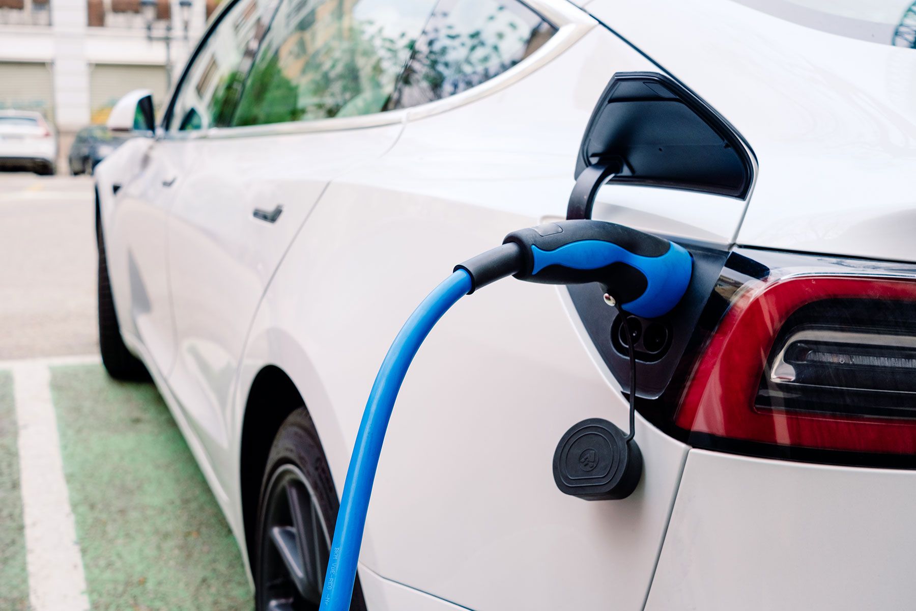 Importance of Wheel Alignment and Suspension Checks in Electric Vehicles